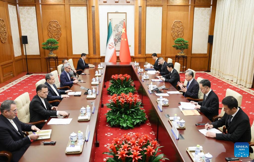 سفر به پکن و دست پُر ایران در میدان دیپلماسی سفر به پکن و دست پُر ایران در میدان دیپلماسی