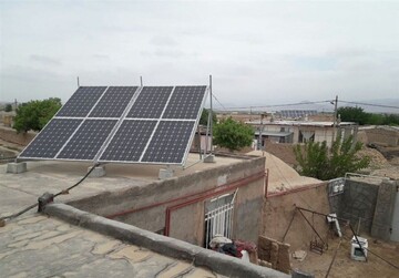 نصب پنل خورشیدی روی بام منازل مددجویان