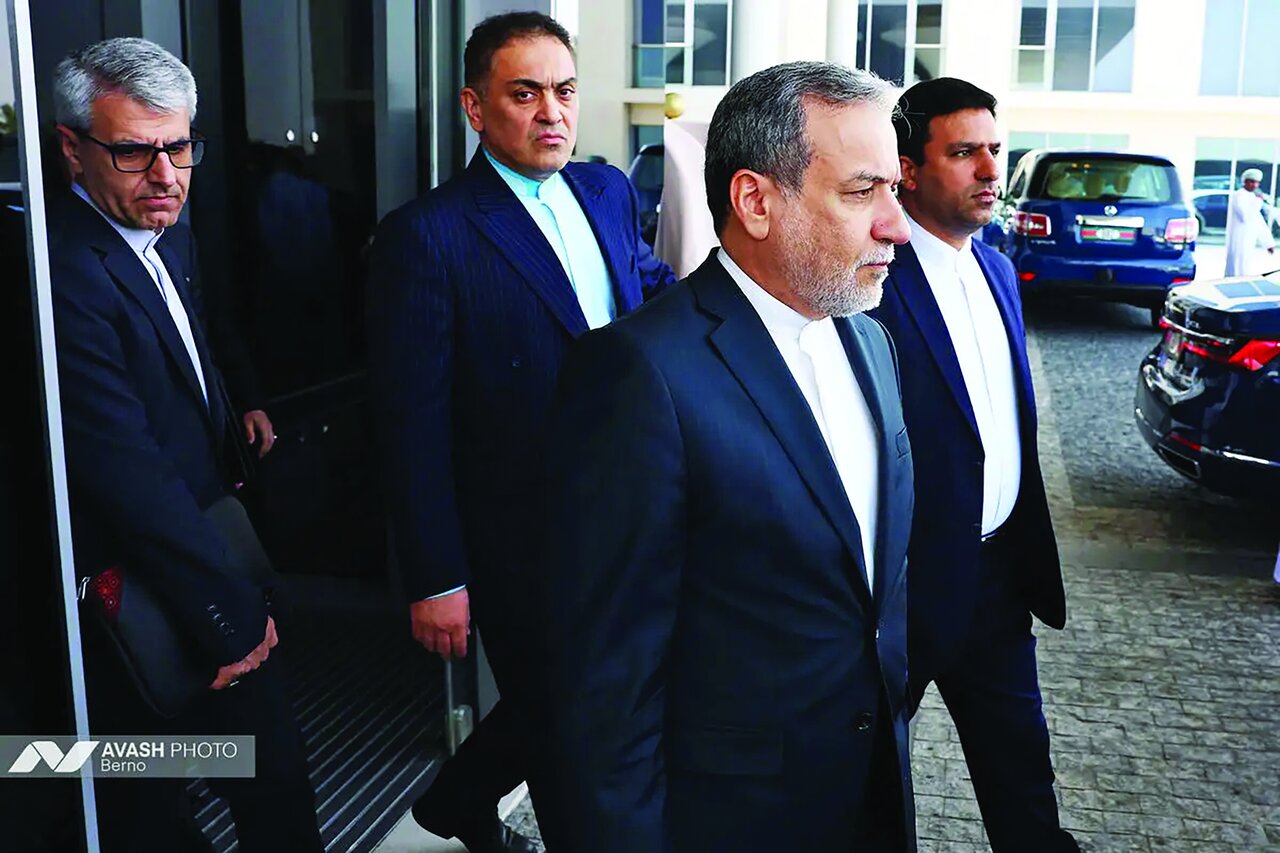 محکم و محتاط محکم و محتاط