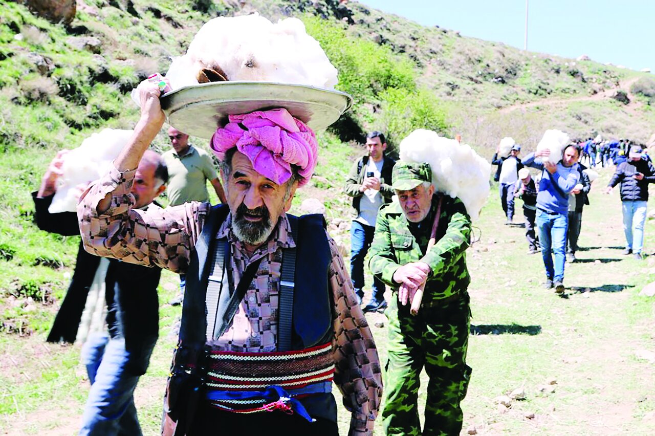 آیین ۶۰۰ ساله ورفچال روستای آب اسک آمل- مازندران آیین ۶۰۰ ساله ورفچال روستای آب اسک آمل- مازندران