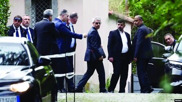 آمریکا همچنان در مدار تناقض مذاکراتی