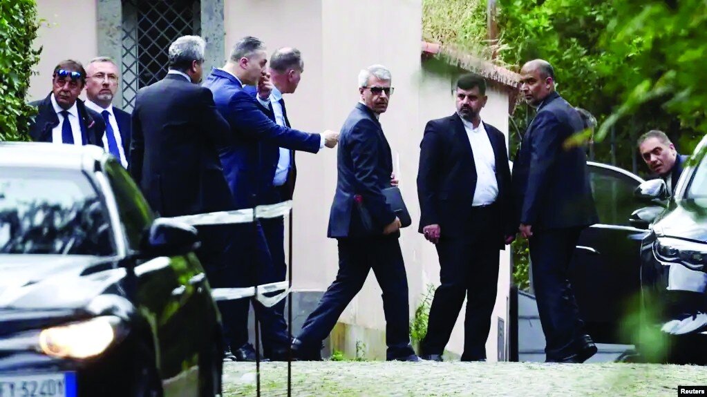 آمریکا همچنان در مدار تناقض مذاکراتی