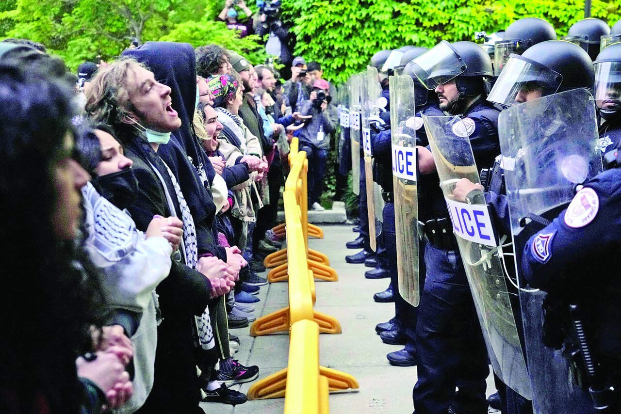 شرمنده‌ام ‌که شهریه‌ام خرج نسل‌کشی می‌شود!