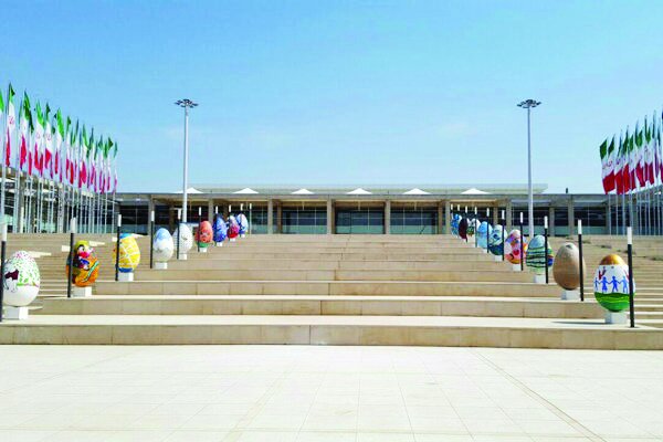 چرا اکثر بازدیدکنندگان نمایشگاه کتابی نخریدند؟ چرا اکثر بازدیدکنندگان نمایشگاه کتابی نخریدند؟