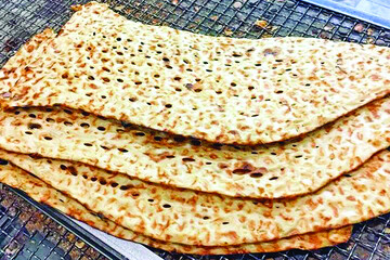 نرخ مصوب ۲۵ هزارتومانی برای سنگک آزاد خودسرانه است