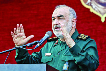 مقابله امروز ما با آمریکا ادامه دفاع مقدس است