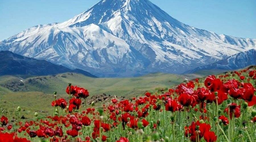 قله‌ای در محاصره دوربین‌ها