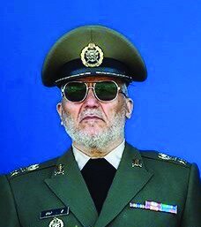 ایستاده پای کار ایران و مردم