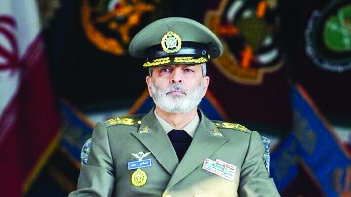 ایستاده پای کار ایران و مردم