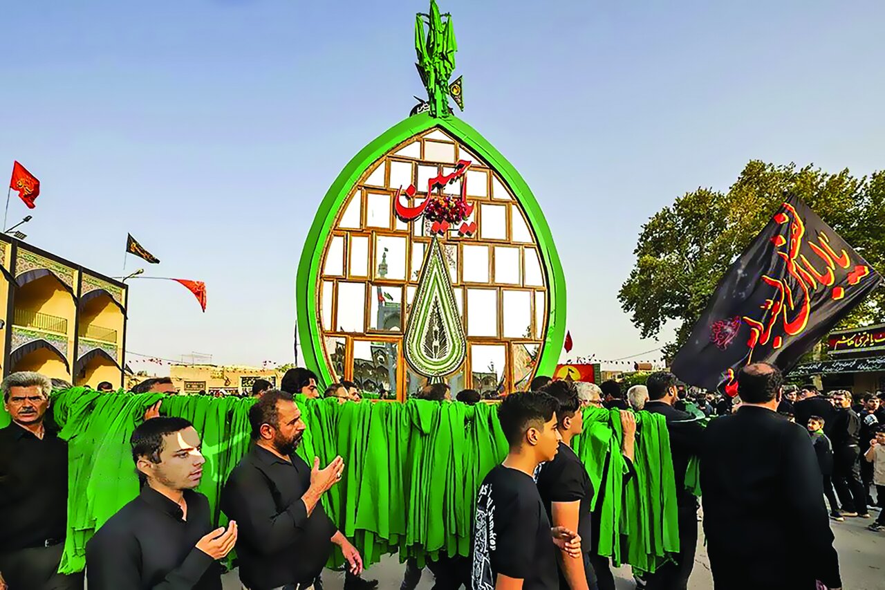 آیین محلهگردی در مهریز یزد آیین محلهگردی در مهریز یزد