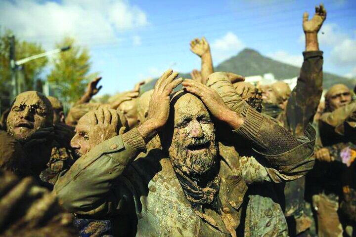 سوگوارهای به وسعت یک سرزمین