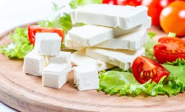 خوردن پنیر با این ۱۶ ماده غذایی ممنوع!