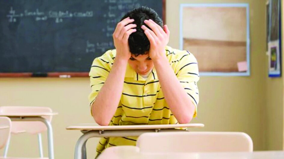 اضطراب اجتماعی در کمین نوجوانان است اضطراب اجتماعی در کمین نوجوانان است