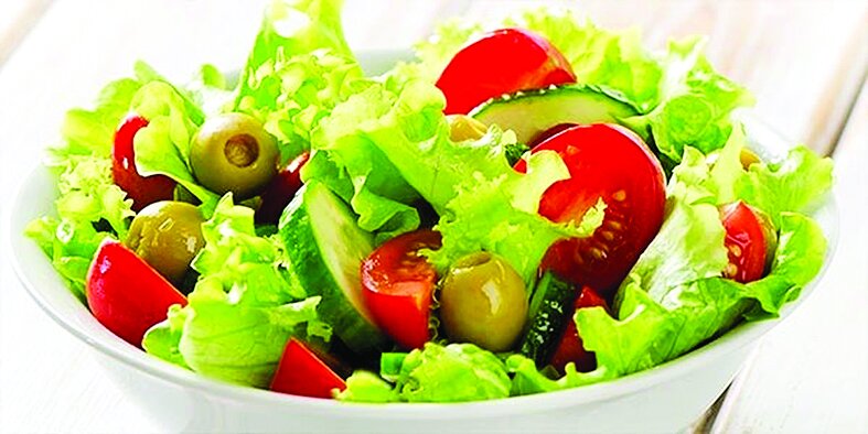 زمان مناسب صرف سالاد قبل غذاست یا بعد غذا؟ زمان مناسب صرف سالاد قبل غذاست یا بعد غذا؟