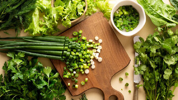 خوردن زیاد سبزیجات خام برای سلامتی ضرر دارد؟