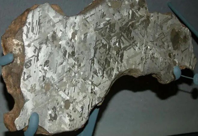 محققان الماس شهاب‌سنگی نادر را روی زمین ساختند