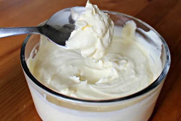 خامه بهتر است یا سرشیر؟ خامه بهتر است یا سرشیر؟