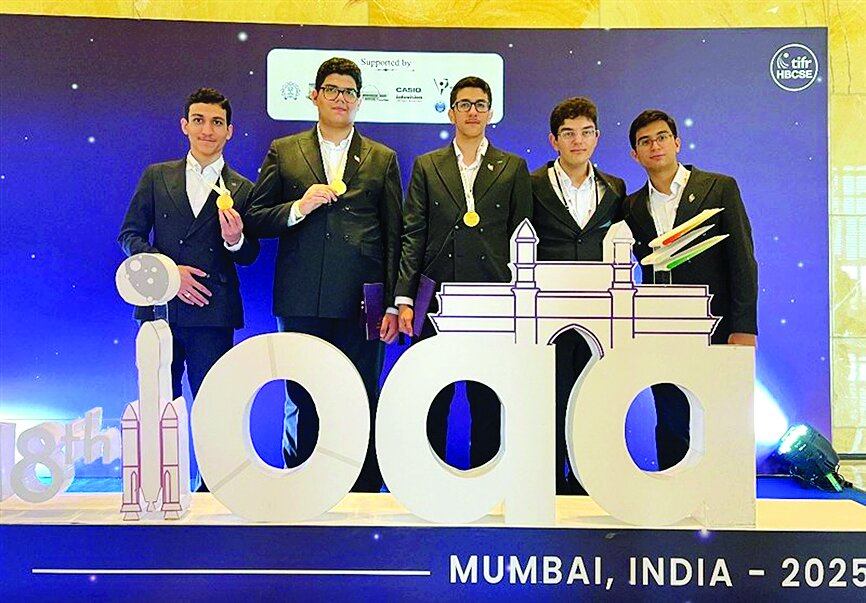 پرچم ایران؛ همیشه بالا