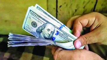 موج‌سواری دلار در بازار آزاد