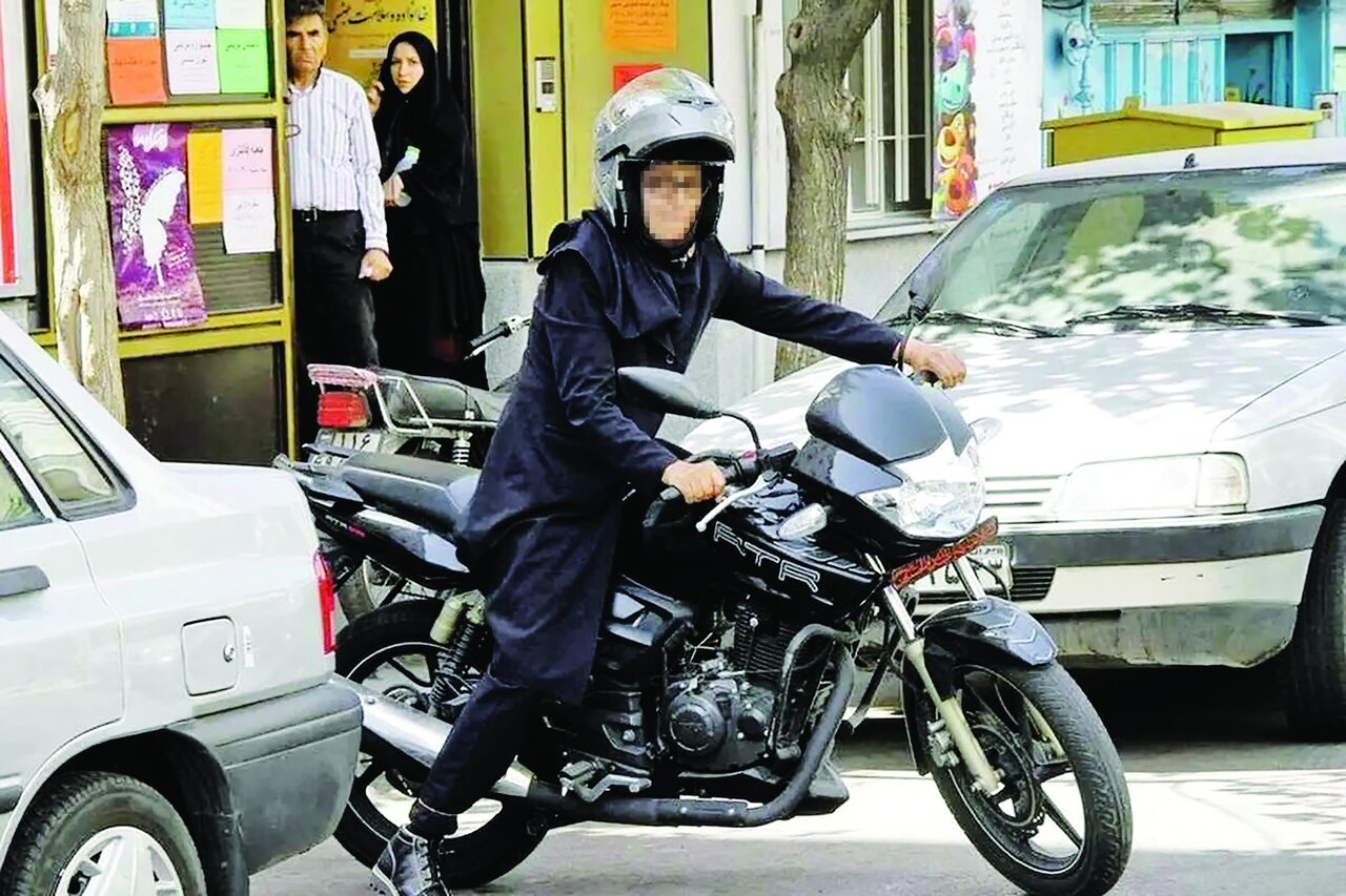 سرگردانی در موتورسواری زنان