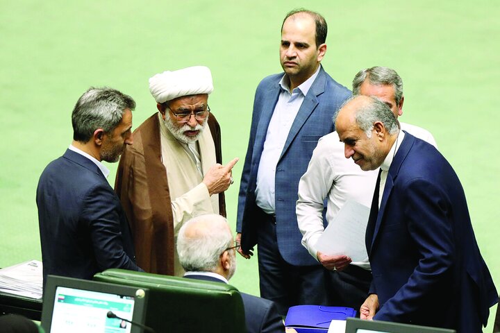خاموشی‌ها زیر ذره‌بین مجلس