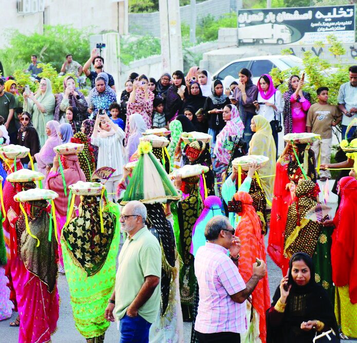 جشنواره شکرگزاری انبه و یاسمین - میناب جشنواره شکرگزاری انبه و یاسمین - میناب