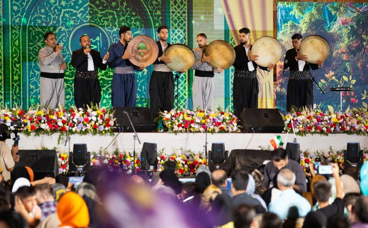 آغاز باشکوه هزار و پانصدمین سال میلاد پیامبر (ص) از سنندج آغاز باشکوه هزار و پانصدمین سال میلاد پیامبر (ص) از سنندج