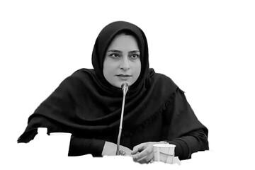 زیباچیدن عامدانه کلمات کنار یکدیگر «شعر متفاوط!» نیست