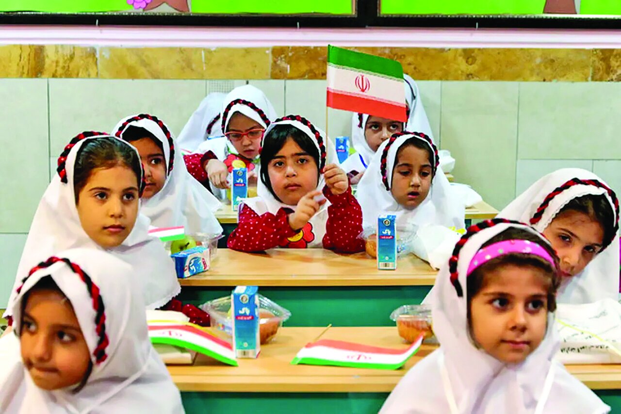 دانش‌آموزان، زیر چتر سلامت