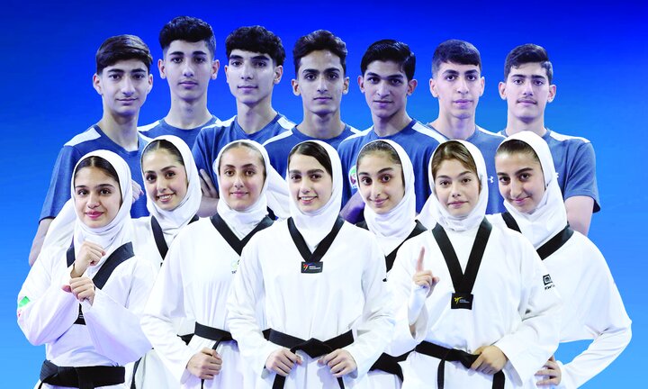 جوانان مشغول افتخار آفرینیاند