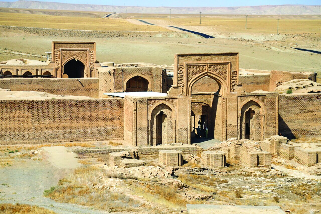 رباط شرف؛ میراث ماندگار سلجوقیان در خراسان رضوی رباط شرف؛ میراث ماندگار سلجوقیان در خراسان رضوی