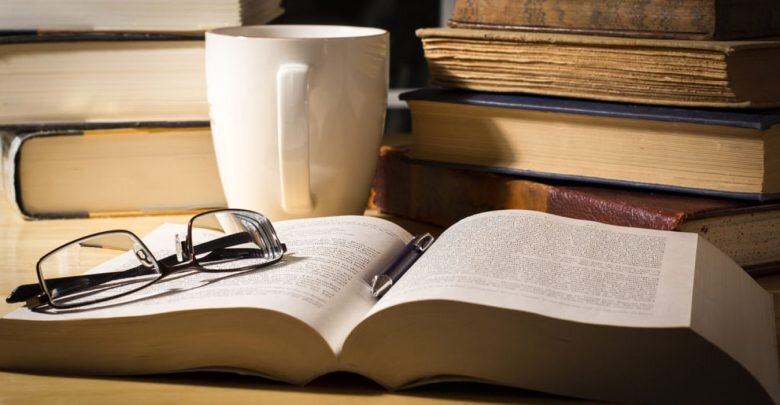 چگونه برای کتابخوانی در دنیای پرمشغله امروز وقت پیدا کنیم چگونه برای کتابخوانی در دنیای پرمشغله امروز وقت پیدا کنیم