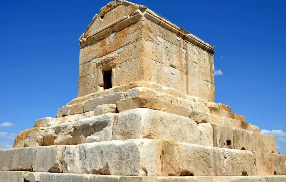 روز کوروش در تقویم ملی ثبت میشود یا نه؟ روز کوروش در تقویم ملی ثبت میشود یا نه؟