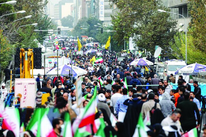 یوم‌الله ۱۳ آبان نماد عزت‌خواهی ایرانیان