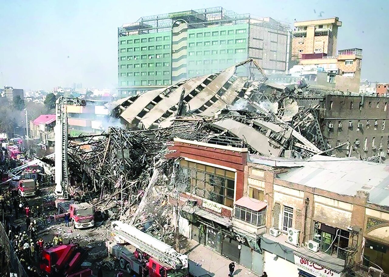 تهران بر لبه پرتگاه