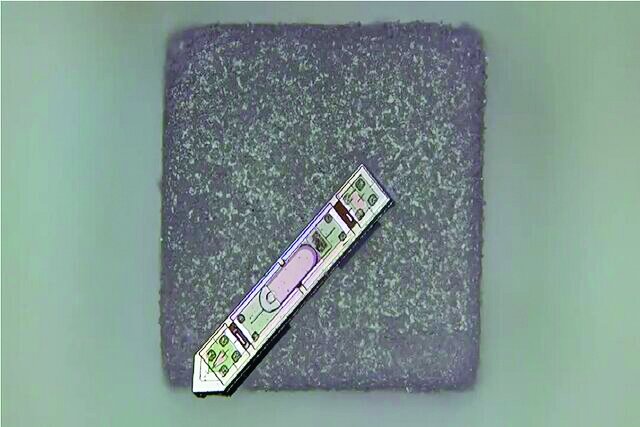 ابداع یک ایمپلنت مغزی کوچک‌تر از یک دانه نمک!