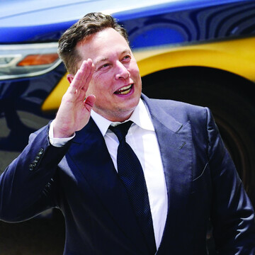 دستمزد هزار میلیارد دلاری ایلان ماسک تایید شد