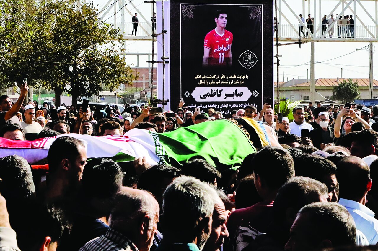 تشییع پیکر زنده‌یاد صابر کاظمی در آق‌قلا