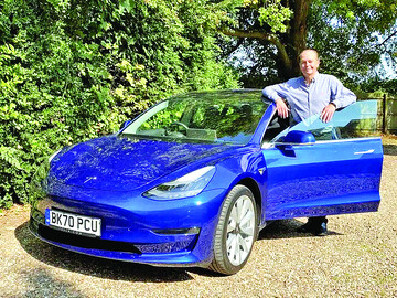 مجری «تخت گاز» درگذشت