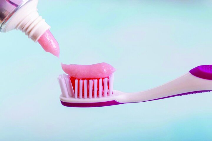 خمیردندان کراتینی؛ ترمیم مینای دندان با پروتئین موی انسان