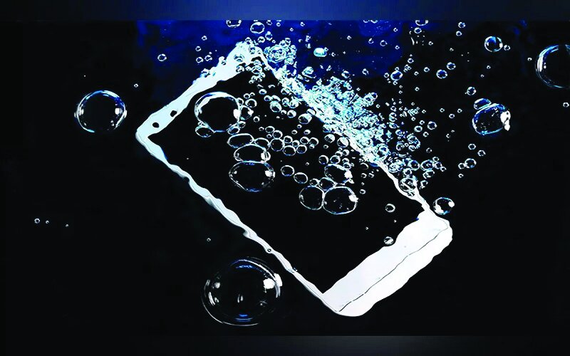 اگر گوشی در آب افتاد چه کنیم؟