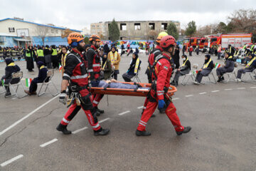 اختلاف‌نظر بر سر «صلاحیت» تایید ایمنی