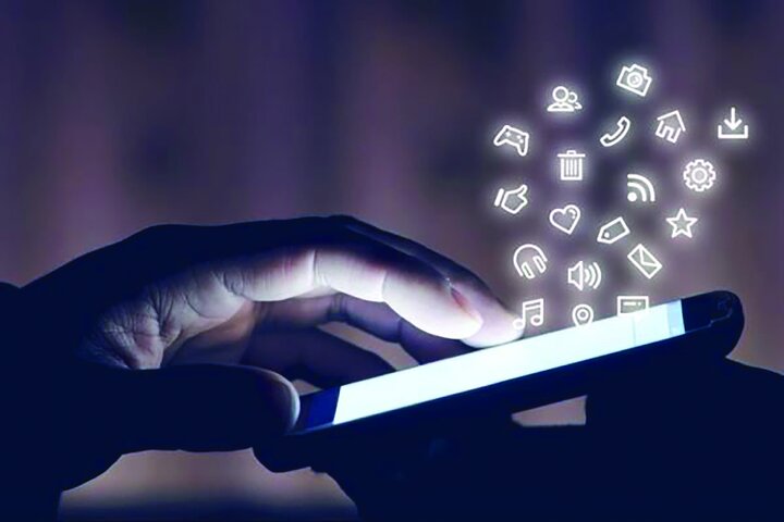 هشدار  زندگی دوگانه دیجیتال جوانان