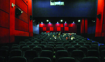 پای رخوت پاییزی به گیشه سینماها رسید