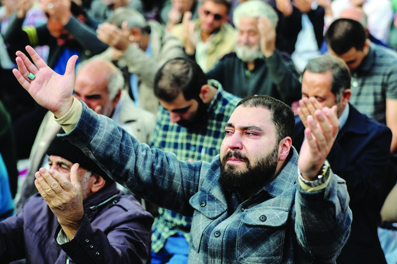 نماز  راه باران را باز می‌کند