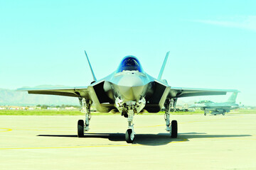 اف۳۵های کاغذی