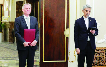 اتریش زیر میز خنثی‌سازی تبلیغات نادرست ضدایرانی می‌زند؟