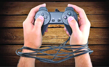 از دسترسی آسان به گوشی تا کمبود وسایل تفریح و سرگرمی