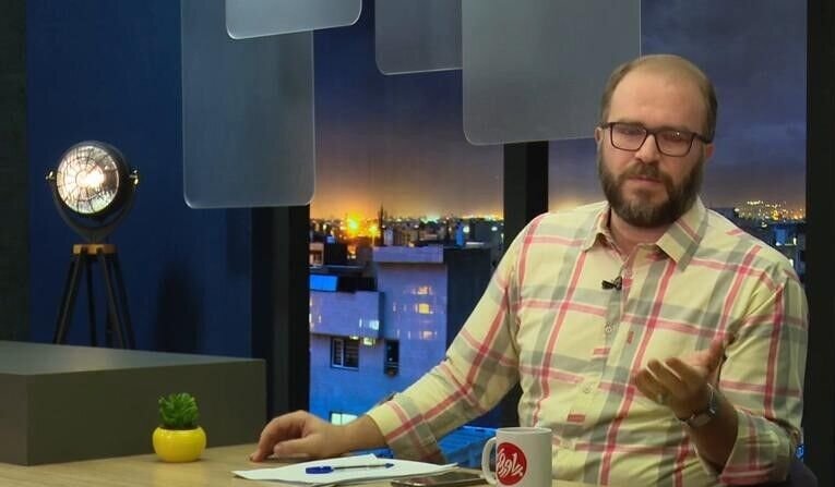 از دی‌بی‌سی و نمک‌نشنال تا پاورقی و مرغ همسایه