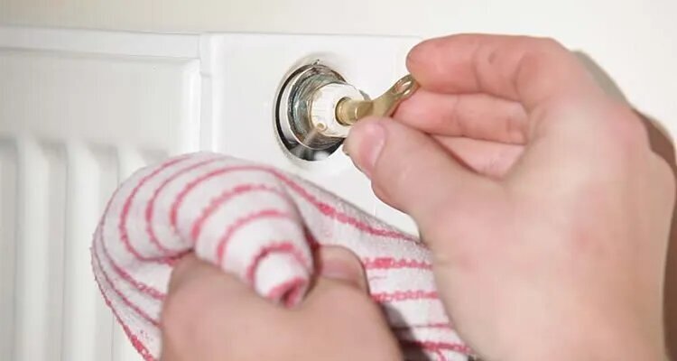 روش هواگیری رادیاتور و شوفاژ در ۶ گام